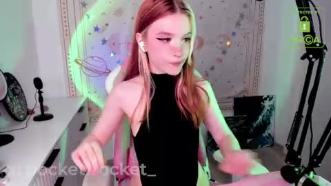 pocketrocket_ online show from July 19, 12:14 am