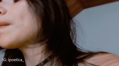 Snapshot of poeeticaa_ chatting on January 7, 8:10 pm IG ipoetica online show from January 7, 8:10 pm