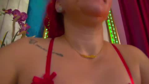 Snapshot of poison_milf_ chatting on June 30, 3:51 am poison_milf_ online show from June 30, 3:51 am
