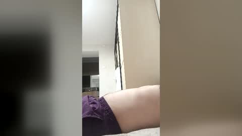 Snapshot of polik780831 chatting on July 12, 8:33 pm polik780831 online show from July 12, 8:33 pm