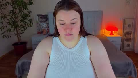 Snapshot of polinasallivan chatting on June 2, 4:42 pm Polina online show from June 2, 4:42 pm