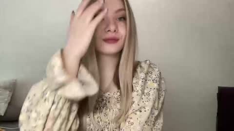 polishangel222 online show from May 31, 11:28 am