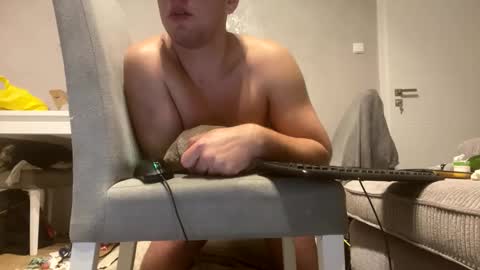 polishboooy2003 online show from November 22, 9:47 pm