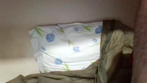pollaa_19 online show from May 18, 11:21 pm