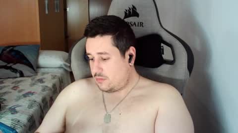 Snapshot of pollito_95 chatting on December 8, 11:14 am Pollito online show from December 8, 11:14 am