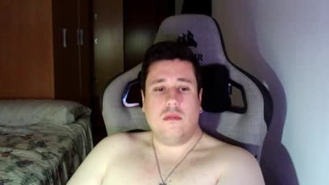 Snapshot of pollito_95 chatting on December 15, 6:59 pm Pollito online show from December 15, 6:59 pm