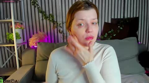 Polly online show from February 22, 1:18 am