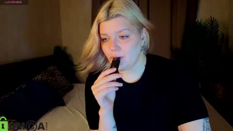 Polly online show from July 5, 12:50 am