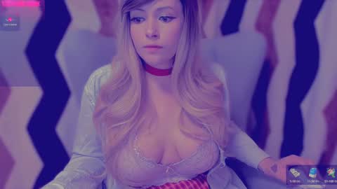 Snapshot of polly_wow chatting on December 7, 8:49 pm Polly online show from December 7, 8:49 pm