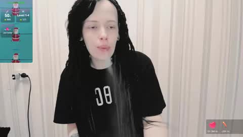 Snapshot of polly_wow chatting on October 24, 10:44 am Polly online show from October 24, 10:44 am