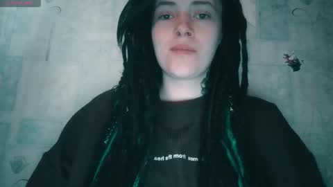 Snapshot of polly_wow chatting on December 18, 9:26 am Polly online show from December 18, 9:26 am