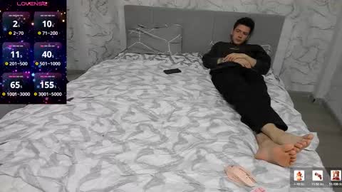 Snapshot of polly_wow chatting on February 12, 2:01 pm Polly online show from February 12, 2:01 pm