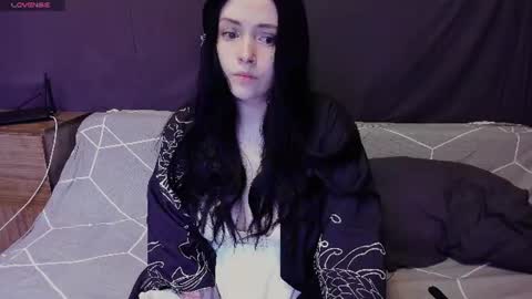 Snapshot of polly_wow chatting on July 2, 6:58 pm Polly online show from July 2, 6:58 pm