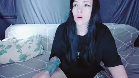 Snapshot of polly_wow chatting on July 14, 12:22 pm Polly online show from July 14, 12:22 pm