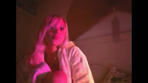 Snapshot of pollypocketsizedoll chatting on May 21, 4:30 am pollypocketsizedoll online show from May 21, 4:30 am