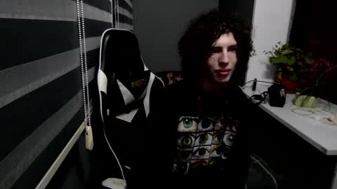 aleks ness online show from November 23, 12:27 pm