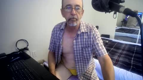 Snapshot of ponchitodenver chatting on October 15, 7:47 pm Ponchitodenver online show from October 15, 7:47 pm