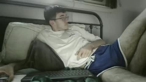 Snapshot of pony2boy chatting on November 28, 10:12 pm pony2boy online show from November 28, 10:12 pm