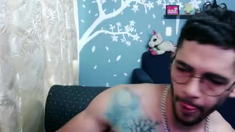 Snapshot of ponzothc chatting on November 15, 8:16 pm ponzothc online show from November 15, 8:16 pm