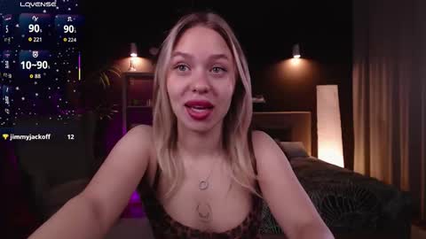 Snapshot of pooja_hegde chatting on September 12, 1:06 am Eva online show from September 12, 1:06 am