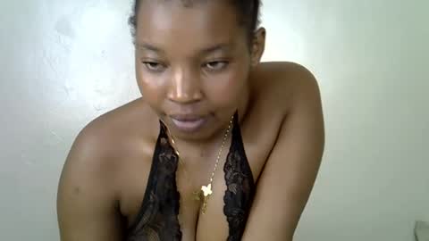 Snapshot of pookie245909 chatting on May 19, 12:33 pm pookie245909 online show from May 19, 12:33 pm