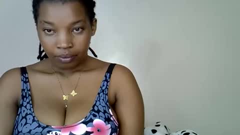 Snapshot of pookie245909 chatting on May 24, 3:00 am pookie245909 online show from May 24, 3:00 am