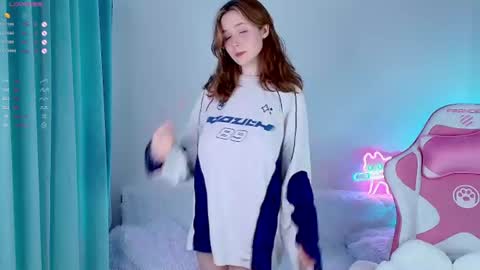 Snapshot of poompoompeach_ chatting on July 6, 6:54 am Alice online show from July 6, 6:54 am