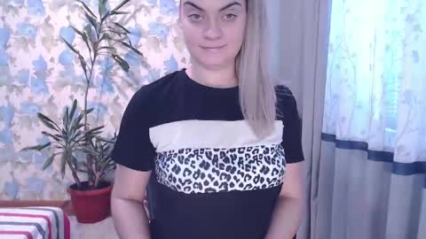 Snapshot of popkornmolli chatting on January 4, 9:54 am popkornmolli online show from January 4, 9:54 am