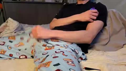 Snapshot of poppunk4life chatting on December 20, 1:23 am Kyle online show from December 20, 1:23 am