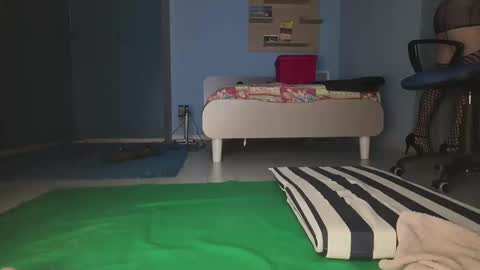 Snapshot of porcellini67 chatting on December 13, 5:43 pm Giusy-cd online show from December 13, 5:43 pm