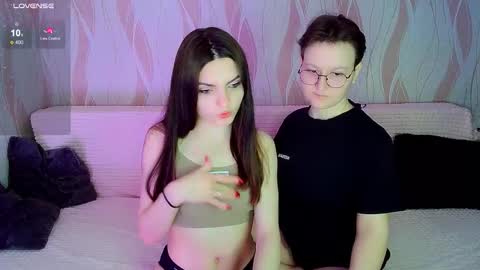 Ana and Tati online show from December 3, 7:34 pm