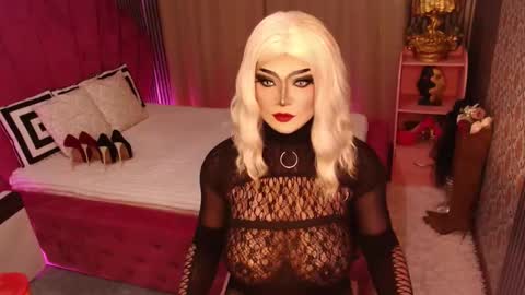 Snapshot of pornstarshaina chatting on December 22, 6:48 pm pornstarshaina online show from December 22, 6:48 pm