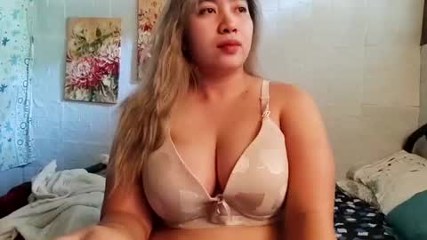 Snapshot of pornstarshaina chatting on December 23, 6:11 am pornstarshaina online show from December 23, 6:11 am