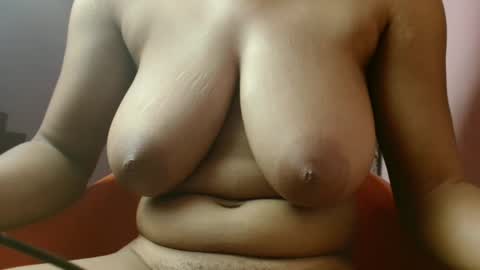 Snapshot of posh_studio1 chatting on April 16, 3:51 am luna online show from April 16, 3:51 am