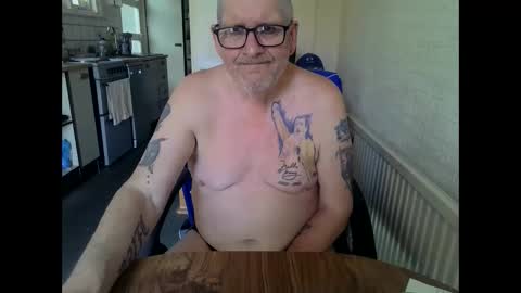 poshman65 online show from May 26, 7:48 am