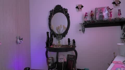 Snapshot of posigore chatting on April 9, 7:41 pm Anna Goth independient model online show from April 9, 7:41 pm
