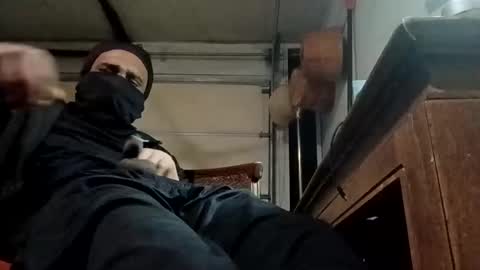 Snapshot of poundgame0710 chatting on December 22, 6:10 am PipeLayerPlayer007 online show from December 22, 6:10 am