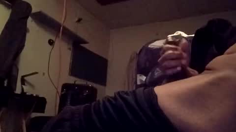 Snapshot of poundgame0710 chatting on March 14, 12:28 am PipeLayerPlayer007 online show from March 14, 12:28 am