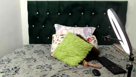 Poundwet1 online show from February 26, 2:54 am