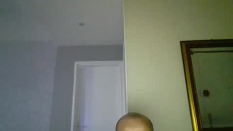 Snapshot of pourquoi_toi chatting on October 10, 3:44 pm pourquoi_toi online show from October 10, 3:44 pm