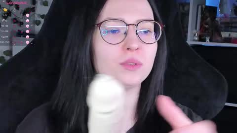 Robyn online show from November 10, 4:39 pm