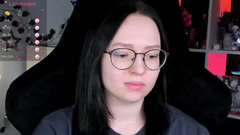 Robyn online show from January 18, 12:31 pm