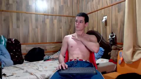 Snapshot of powertwinky chatting on October 6, 3:04 am chris independent  online show from October 6, 3:04 am