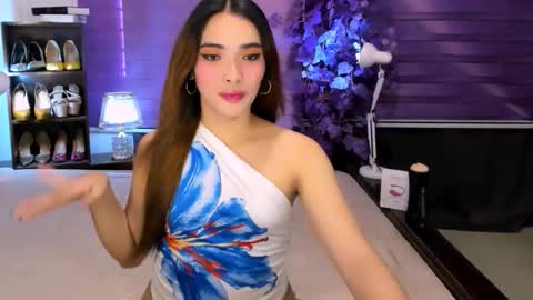 Snapshot of preciosa_banks69 chatting on November 23, 5:29 am preciosa_banks69 online show from November 23, 5:29 am