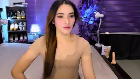 Snapshot of preciosa_banks69 chatting on December 3, 6:54 am preciosa_banks69 online show from December 3, 6:54 am