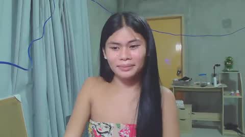 Snapshot of precious_athena chatting on February 17, 10:29 am precious_athena online show from February 17, 10:29 am