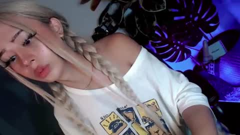 Snapshot of precious_gem1 chatting on June 22, 7:16 am GODDESS PRECIOUS online show from June 22, 7:16 am