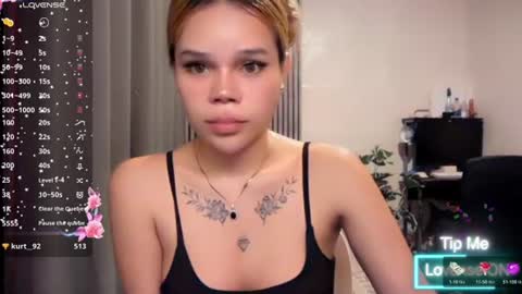 Snapshot of preciousangel69xxx chatting on July 31, 3:06 am MAXXINE online show from July 31, 3:06 am