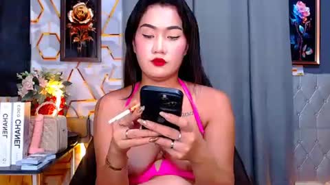 Snapshot of preciousqueenx chatting on June 1, 7:37 pm Francine online show from June 1, 7:37 pm