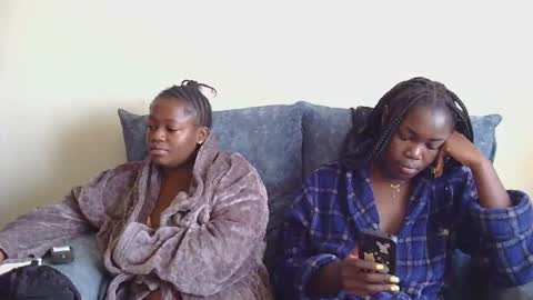 Snapshot of preetycookie chatting on March 6, 7:03 am Lilly online show from March 6, 7:03 am